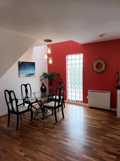 Village Centre Apartment Lahinch Ngoại thất bức ảnh