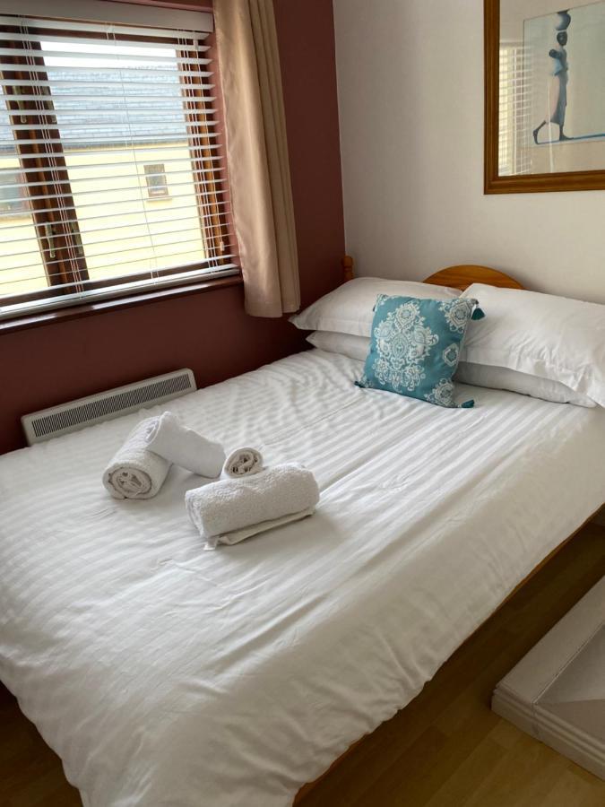Village Centre Apartment Lahinch Ngoại thất bức ảnh